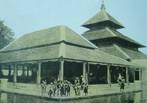Interior Masjid Agung Yogyakarta